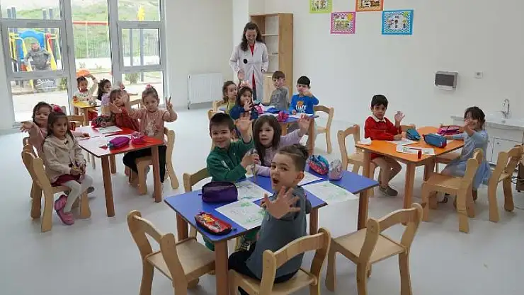 Kreş Tartışması Büyüyor! Milli Eğitim Bakanı Yusuf Tekin'den CHP'yi Küplere Bindirecek Kreş Açıklaması