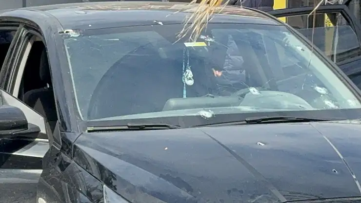 Küçükçekmece'de araca silahlı saldırı: 1 ölü, 1 yaralı