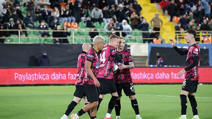 Kupada Alanyaspor, Fatih Karagümrük'ü 4-1 Yendi