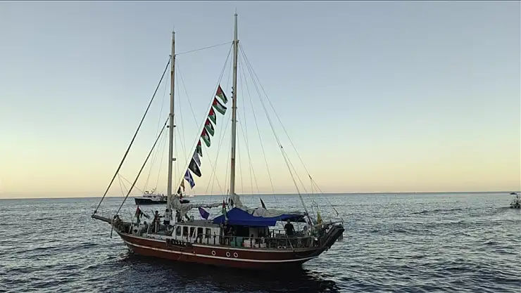 Küresel Sumud Filosu Yüksek Riskli Bölgede: İsrail Gemisi Çok Yakınına Yanaştı!