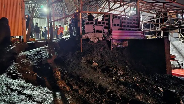 Maden Ocağında Göçük, Madenciler 11 Saat Sonra Kurtarıldı