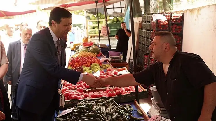 Mahmut Arıkan esnaf ziyaretinde: 'Küçük esnafı dolaşan 7 yıl sonra ilk defa sizi gördüm'