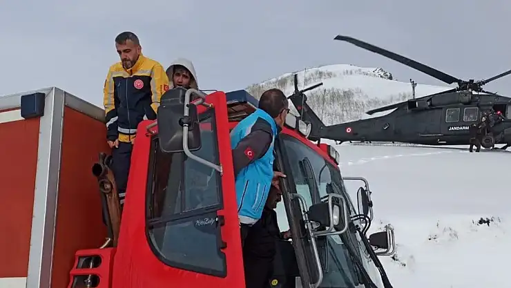Mahsur Kalan Avcılar Helikopterle Kurtarıldı