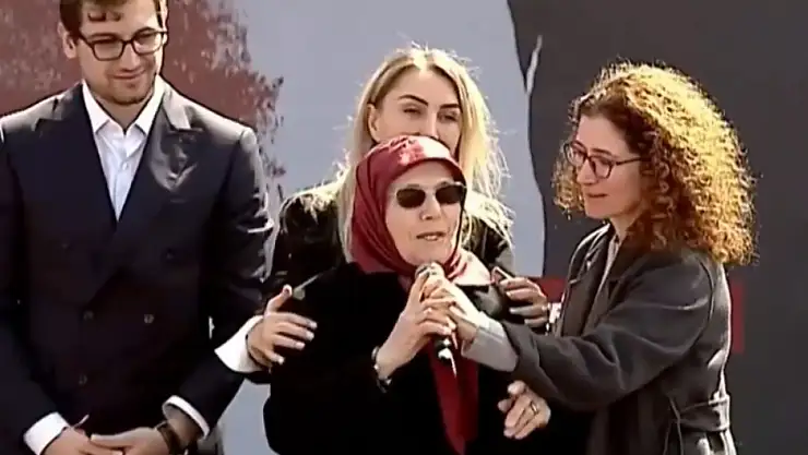 Maltepe Miting'inde Dilek İmamoğlu ve Havva İmamoğlu Konuştu