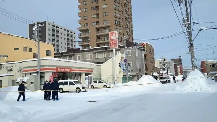 Markette Bıçaklı Dehşet 1 Ölü, 2 Yaralı