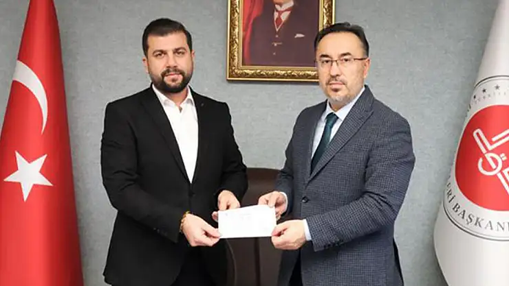 Matematik Öğretmeni aldığı ödülü Gazze'ye bağışladı