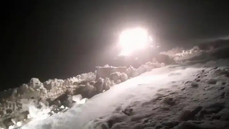 Mayıs Ayında Yağan Kar Yolları Kapattı