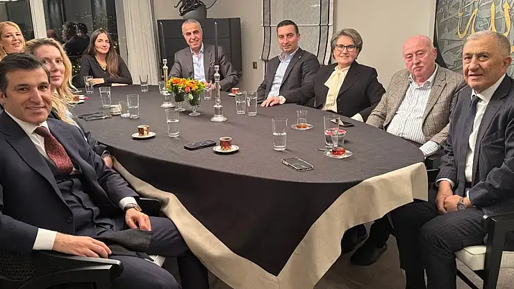 Meral Akşener uzun zaman sonra bir iftar yemeğine katıldı