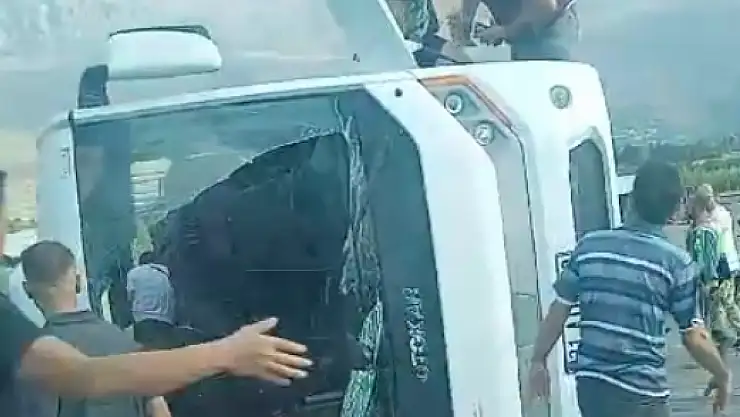 Mersin'de Katliam Gibi Kaza! Otobüs Karşı Şeride Geçti, 2 Ölü, 35 Yaralı