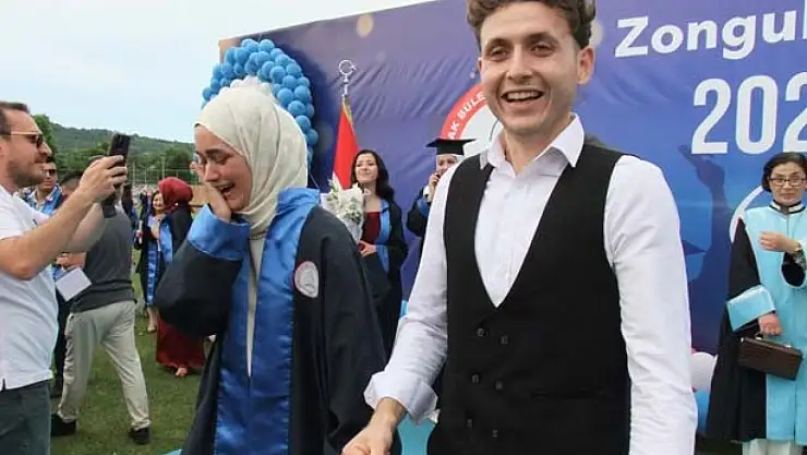 Mezuniyet Töreninde Ağlatan Teklif!