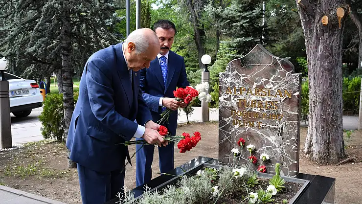 MHP Lideri Bahçeli, yarın Alparslan Türkeş'in mezarını ziyaret edecek