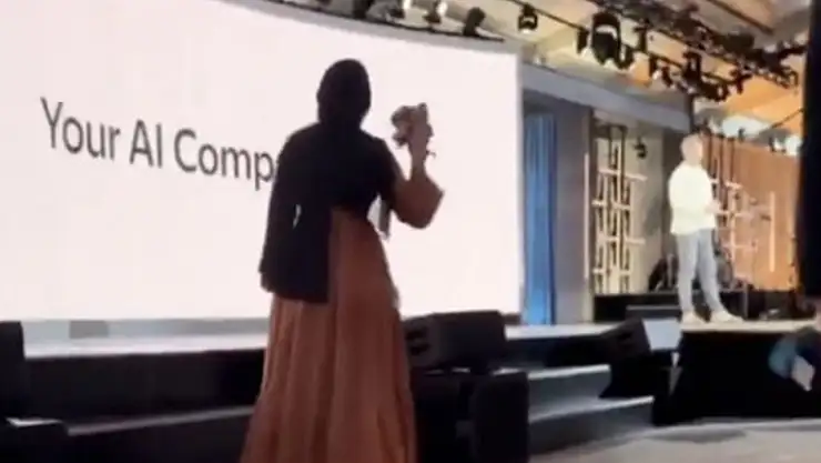 Microsoft İsrail'i Protesto Eden Faslı Yazılım Mühendisini  İşten Çıkardı