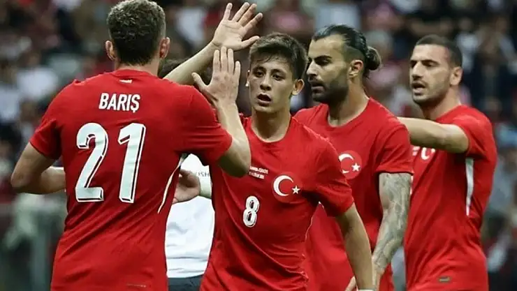 Milli Takımda Şok Sakatlık! Yıldız Oyuncu İzlanda Maçı Kadrosundan Çıkartıldı