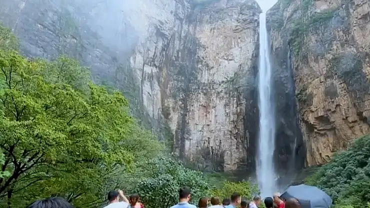 Milyonlarca Turistin Ziyaret Ettiği Şelaleyle İlgili Akıl Almaz Aldatmaca