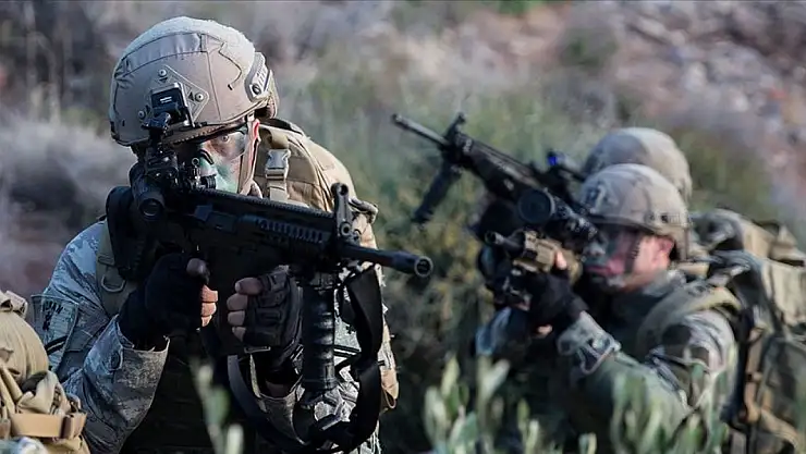 MSB: Suriye ve Irak'ın Kuzeyinde 21 PKK'lı terörist etkisiz hale getirildi