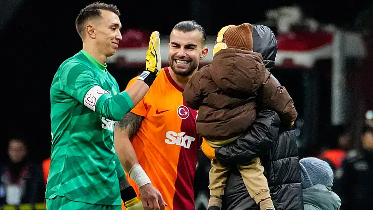 Muslera 'Fenerbahçe' dedi kart gördü