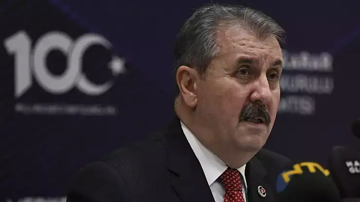 Mustafa Destici Trafik Kazası Geçirdi