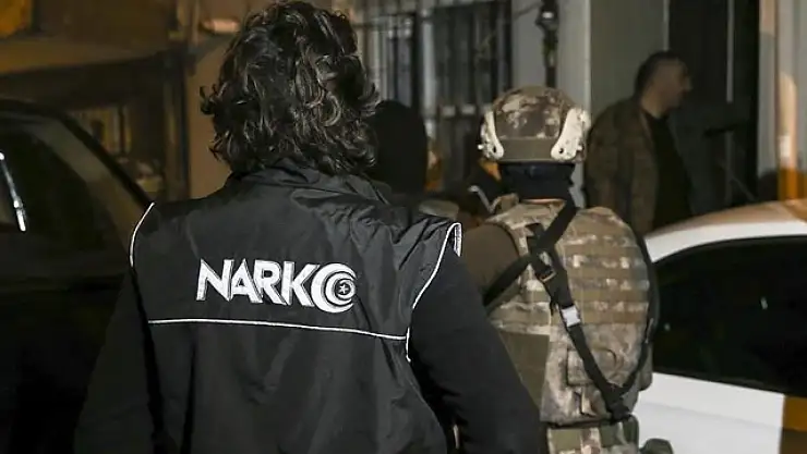 NARKOKAPAN-11: Şırnak'ta Uyuşturucu Operasyonu, 375 Litre Sıvı Metamfetamin Ele Geçirildi