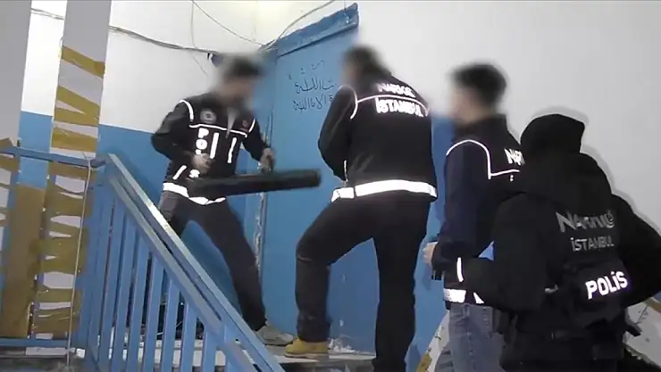 NARKOKAPAN-8: Beylikdüzü'nde Uyuşturucu Operasyonu, 145 Kilo Metamfetamin Ele Geçirildi
