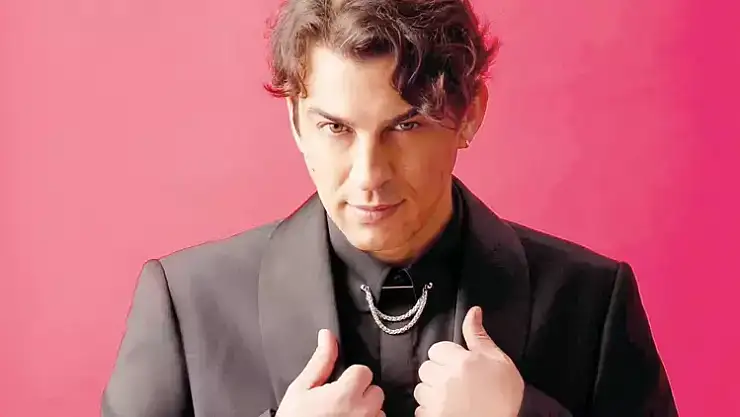 Norm Ender Kimdir? Norm Ender Süper Kupada İstiklal Marşı Okuyacak!