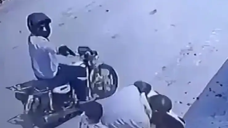 O Anlar Kaydedildi: Torunlarının Gözü Önünde Silahlı Saldırıya Uğradı