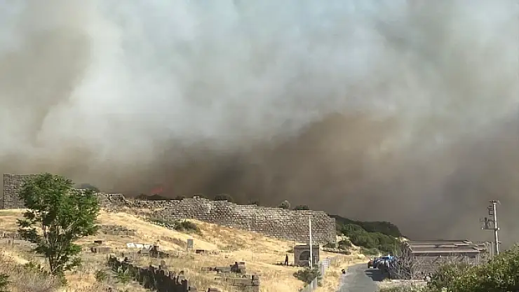 Orman Yangınından Etkilenen Dünyaca Ünlü Antik Kent Ziyarete Kapatıldı