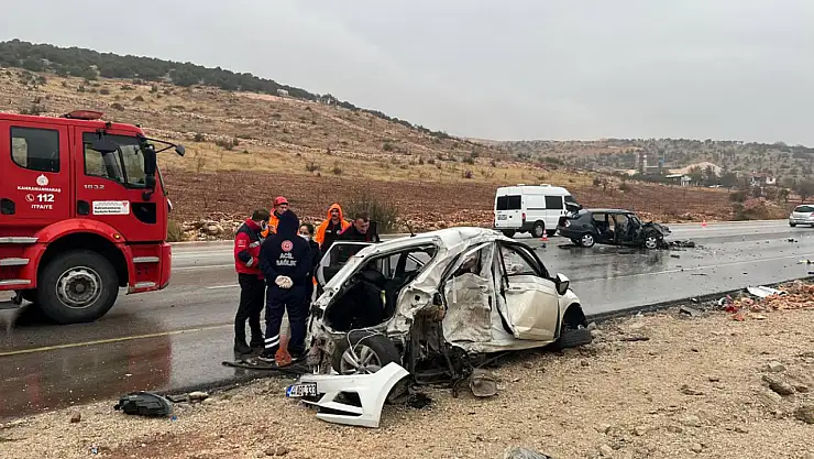 Otomobillerin hurdaya döndüğü kazada doktor öldü, 2 kişi de ağır yaralandı