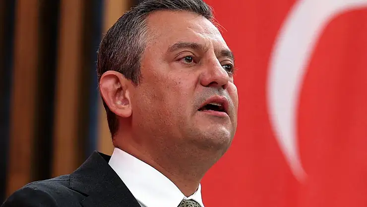 Özel'den Erişim Engeli Getirilen Hesaplara Tepki! X Türkiye'ye Çağrıda Bulundu