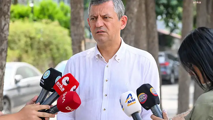 Özel'den İmamoğlu'nun babasının arazi aramasına tepki! Ferdi Zeyrek'in kızını sınava götürdü