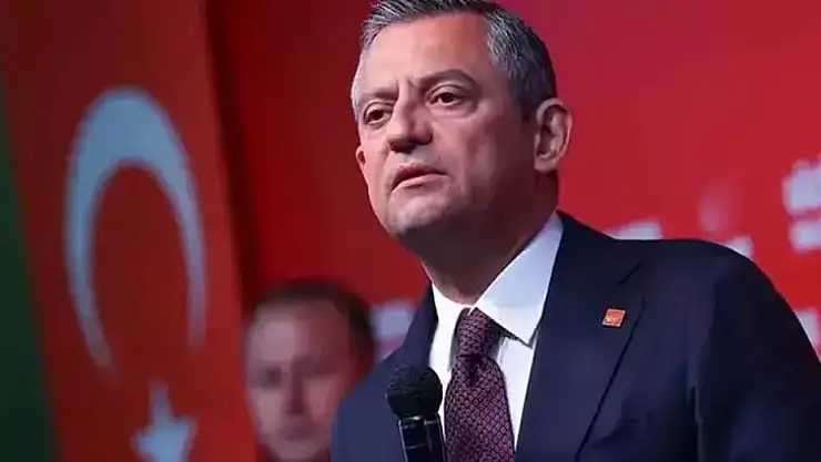 Özgür Özel, 10'uncu Cumhurbaşkanı Sezer ve Eski CHP Genel Başkanları İle Görüştü