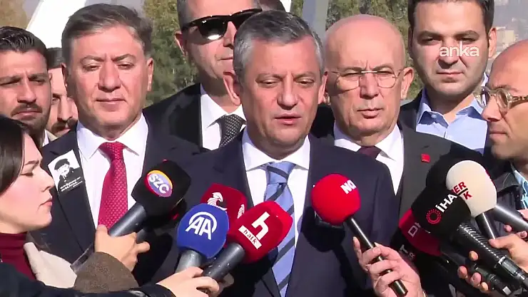 Özgür Özel Açıkladı Dilek İmamoğlu'nun Pasaportunu İptal Etmişler