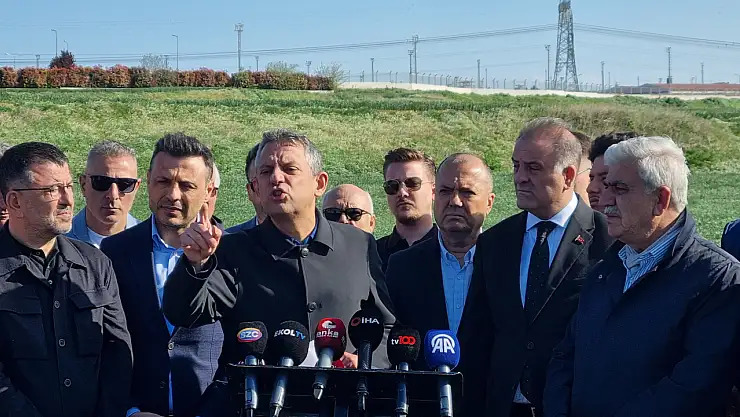 Özgür Özel: 'İmamoğlu'nun bütün programlarına bakın, o çanta jammer çantası'