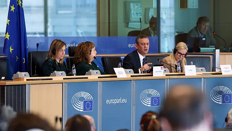 Özgür Özel, Brüksel'de: Türkiye'nin demokrasi kültürü birçok yeni AB üyesi ülkeden daha ileri