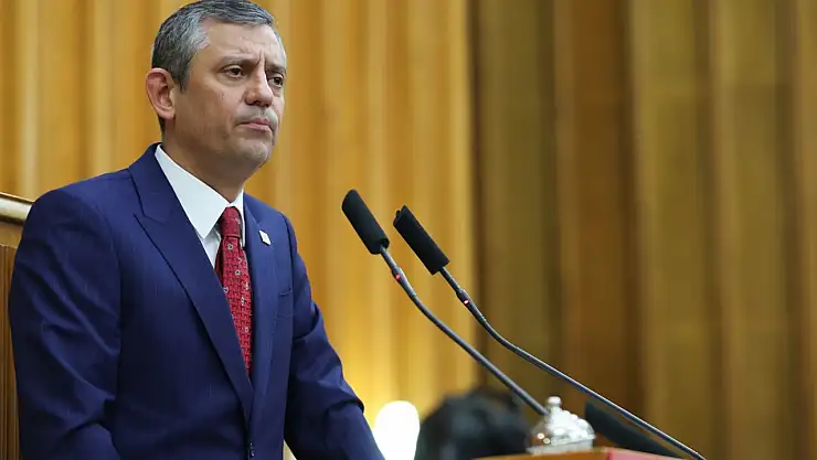 Özgür Özel'den Erdoğan'a: 'Netanyahu'ya laf söyleyecek cesaretin var da Trump'a yok'