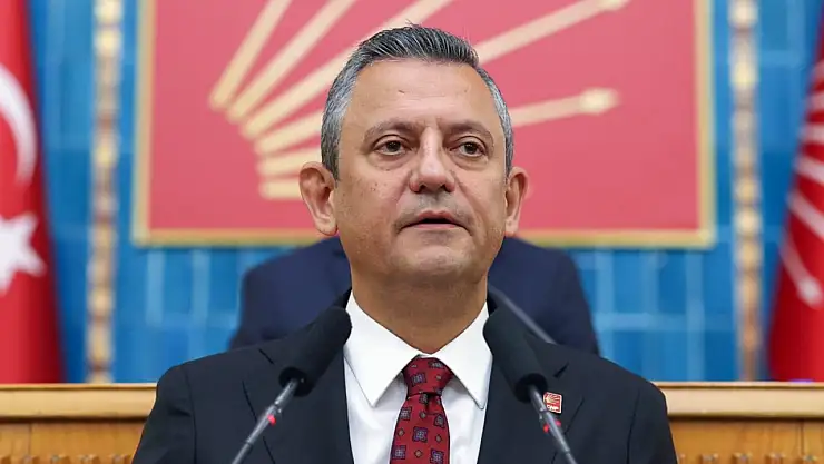 Özgür Özel'den Savunma Sanayii Fonu Tepkisi: 'Alacaksan bankalardan alacaksın, halkın yakasını bırak'