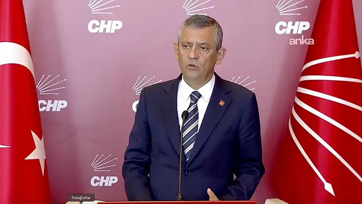 Özgür Özel: 'İtibardan tasarruf etmeyenler, yangınlarla mücadele edecek uçaklardan tasarruf ediyorlar'