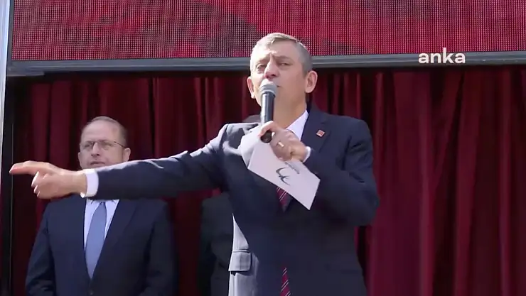 Özgür Özel: 'Milyonları sokaklara davet ediyorum'