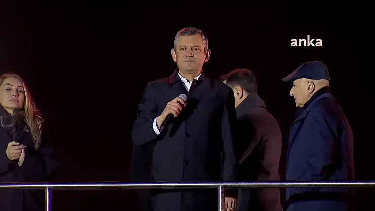 Özgür Özel Saraçhane'den Seslendi Ekrem Başkan Gözaltındayken Bize Uyku Yok, Durmak Yok