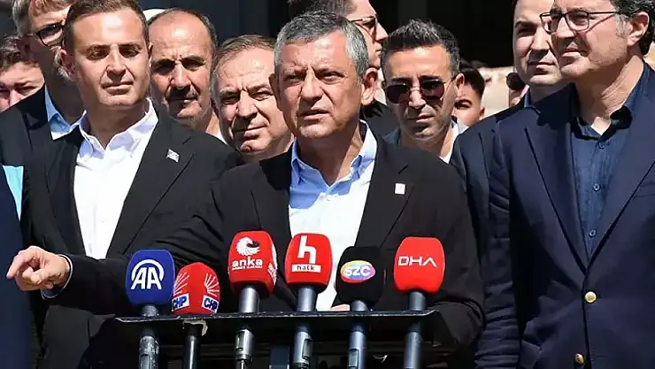 Özgür Özel Sındırgı'nın  Hızlıca Afet Bölgesi İlan Edilmesi Gerekiyor