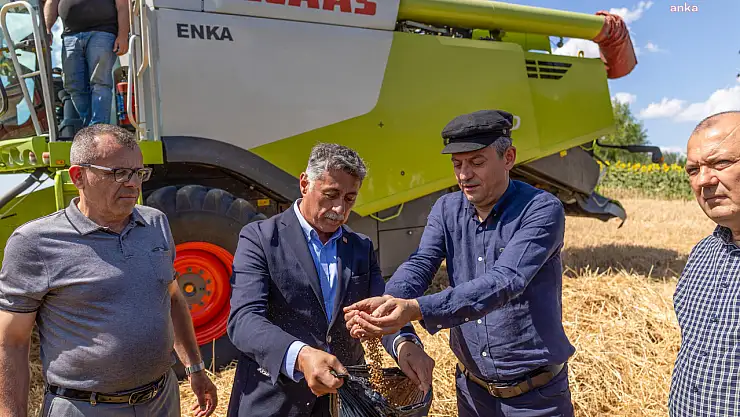 Özgür Özel Tekirdağ'da Çiftçilerle Buğday Hasadı Yaptı