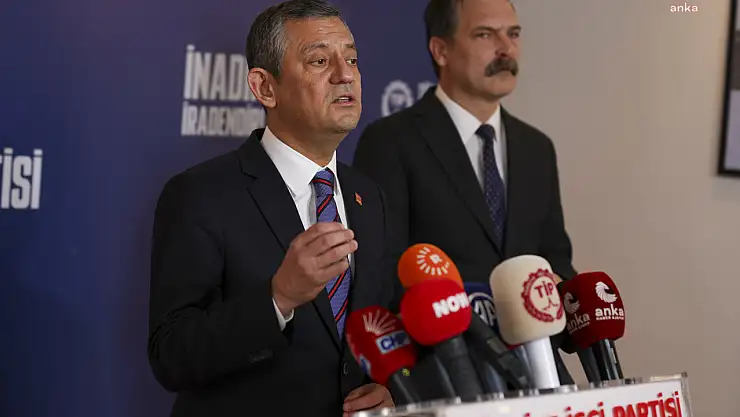 Özgür Özel: 'TÜSİAD Başkanı'nın polis kolundaki fotoğrafı yatırım ortamı müsait diye gösterilebilir'