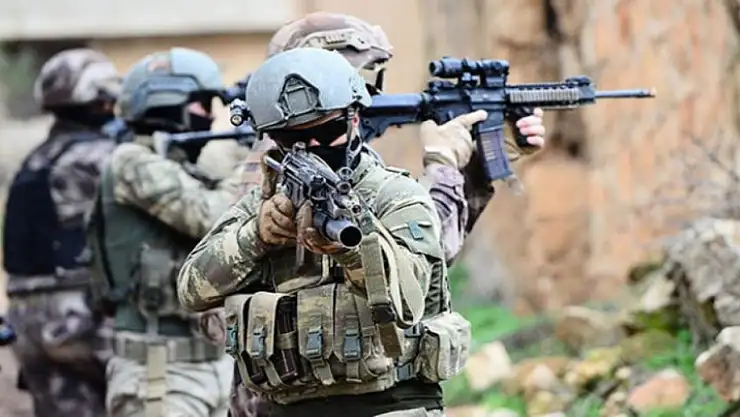PKK  Büyük Darbe Yerdi! 16 Terörist Etkisiz Hale Getirildi