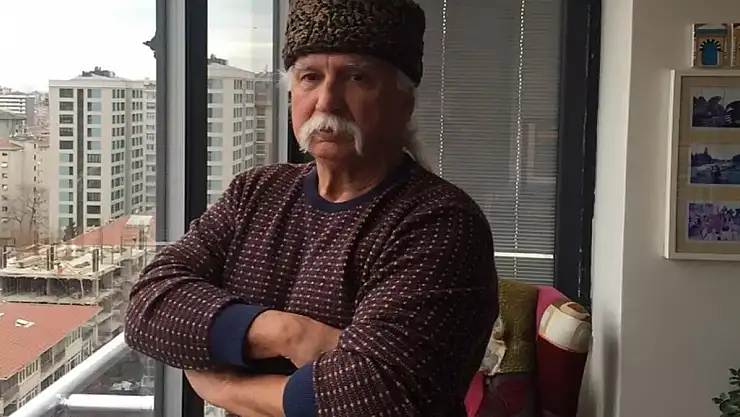 Prof. Dr. Şener Üşümezsoy Kimdir? Hangi Üniversitede Görev Yapıyor?