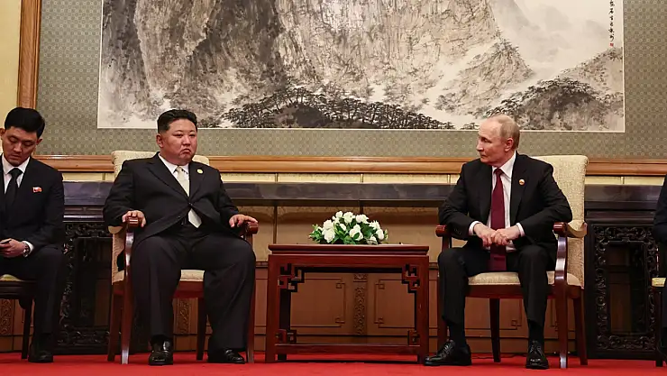 Putin, Kuzey Kore lideri Kim ile bir araya geldi