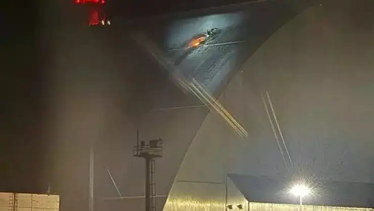 Rusya Çernobil Nükleer Santrali'ni vurdu! Zelenskiy'den son durum açıklaması