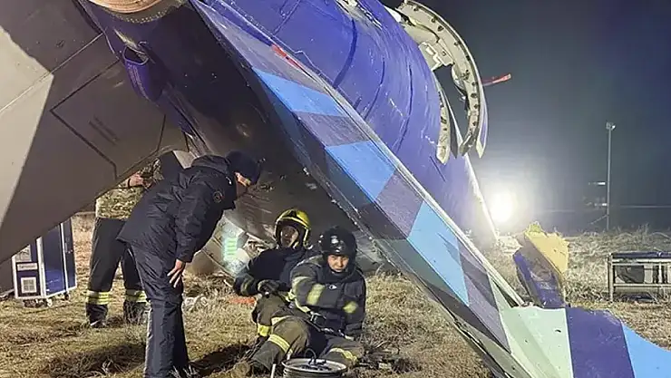 Rusya'da yolcu uçağı düştü! Enkazdan kurtulan olmadı
