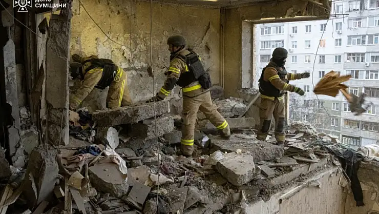 Rusya, Ukrayna'da apartmanı vurdu: 4 ölü
