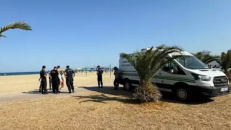Sahilde kıyıya vurmuş erkek cesedi bulundu