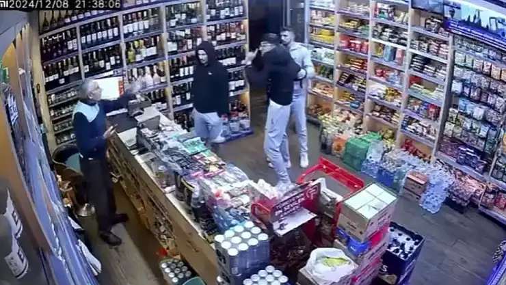 Sahte İçki Yüzünden Kavga Çıktı! O Anlar Kamerada