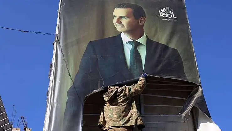 Şam muhaliflerin eline geçti! Esed ülkeyi terk etti